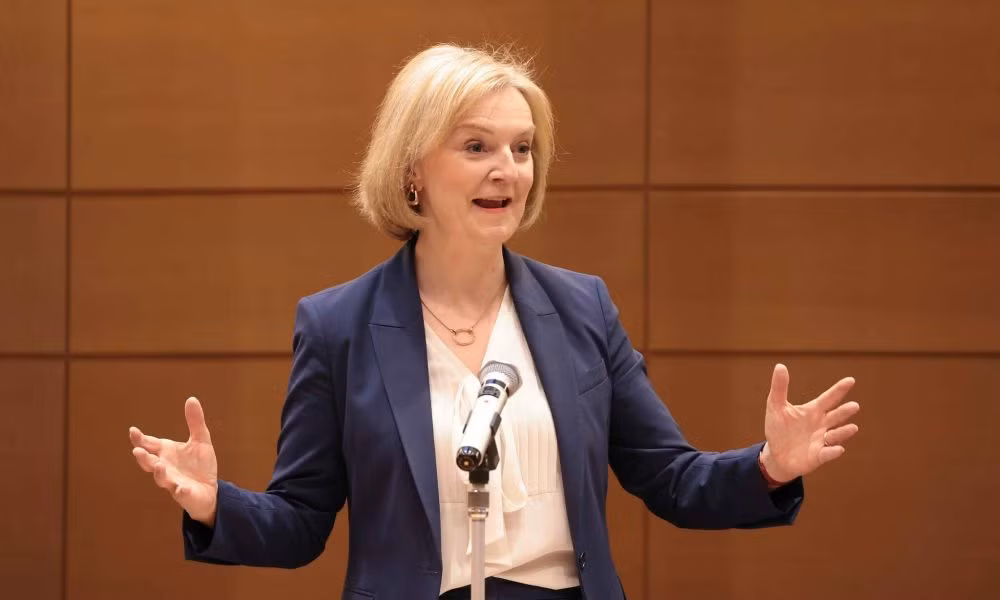 49 ngày dông bão của bà Liz Truss -0