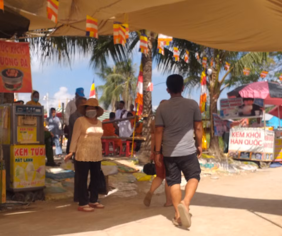 Ẩu đả trong chùa, 2 người thương vong -0
