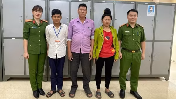 Công an Sơn La hỗ trợ thanh niên bị lừa bán sang Campuchia trở về nhà