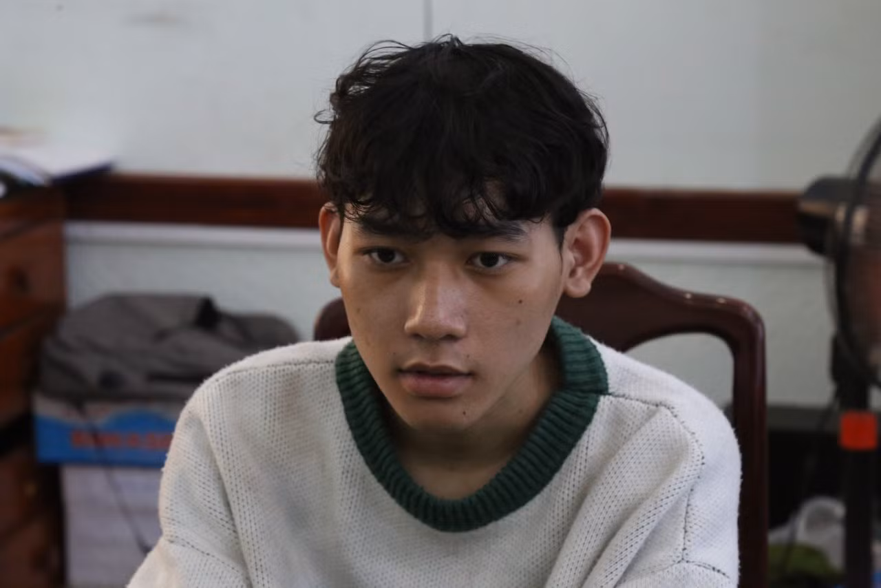 Đuổi chém nhau trên đường, 5 người thương vong -0