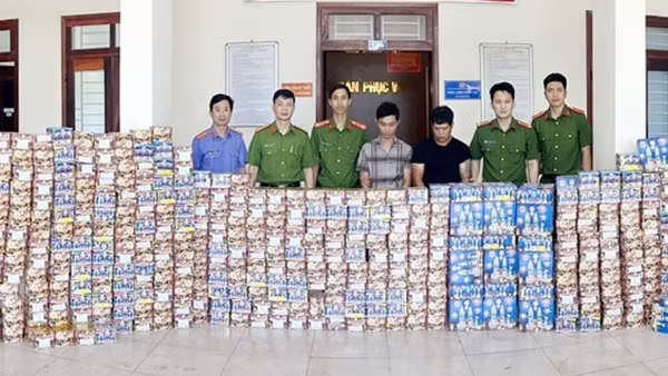 Dùng xe tải vận chuyển trái phép 1,4 tấn pháo nổ