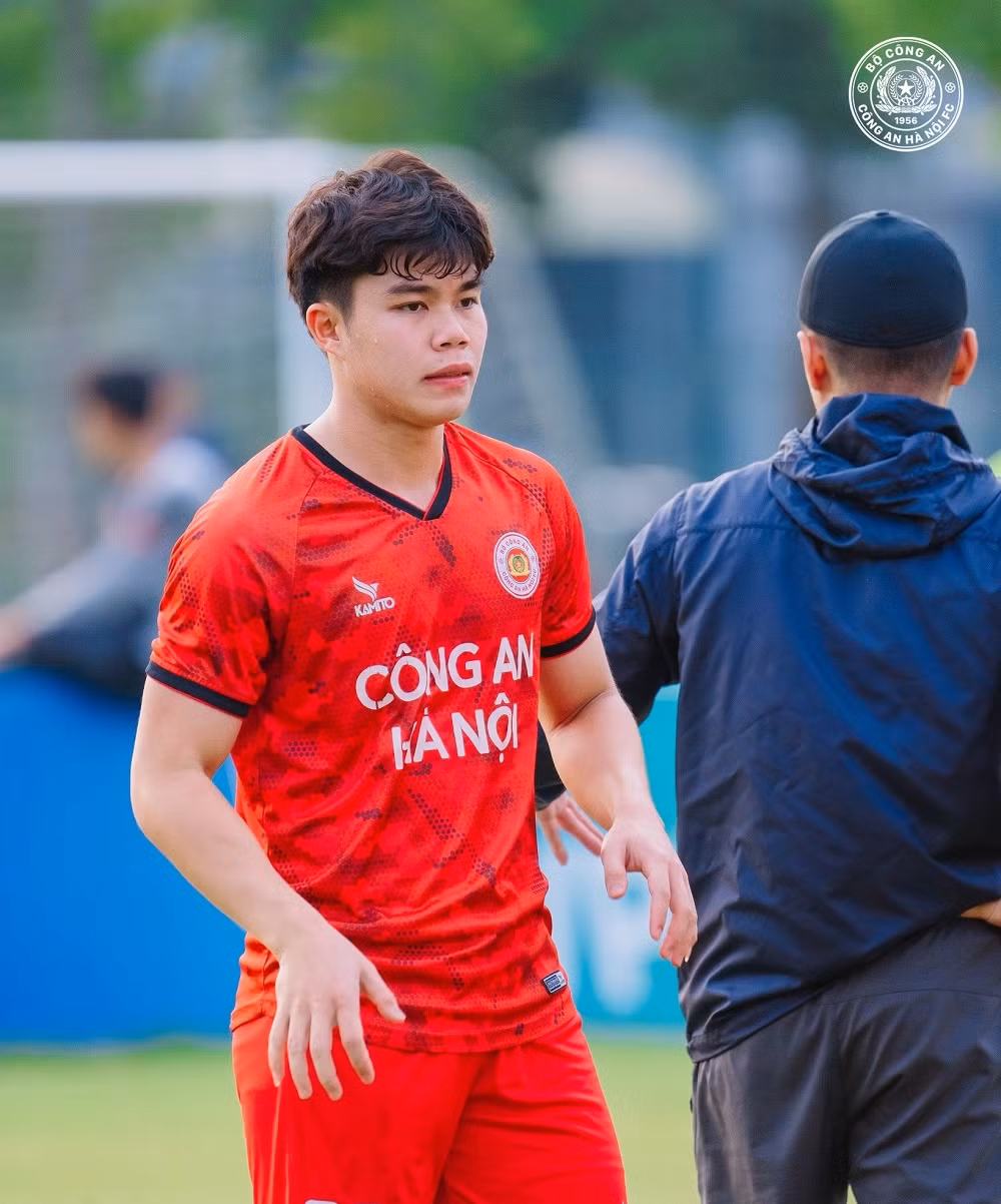 Hai cầu thủ Công an Hà Nội được triệu tập lên ĐT U23 Việt Nam -0
