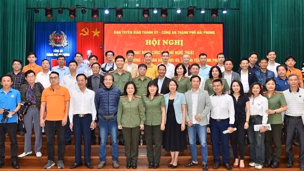 Phát động cuộc thi ảnh nghệ thuật “Công an Hải Phòng - Vì nhân dân phục vụ, vì bình yên thành phố”