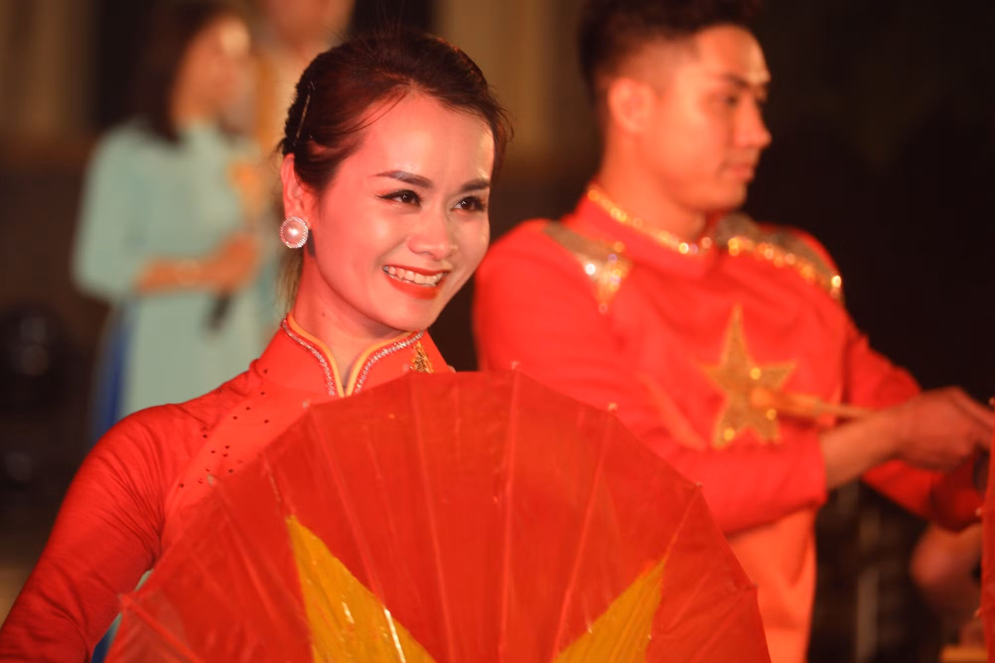 Nghệ sĩ Công an “Hát mãi khúc quân hành”: Sôi động và đầy sức trẻ -7