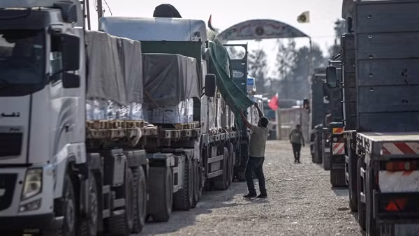 Người Palestine ở Dải Gaza đón số xe tải viện trợ lớn chưa từng có
