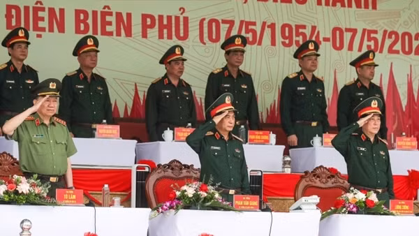 Hợp luyện các lực lượng vũ trang tham gia diễu binh, diễu hành kỷ niệm 70 năm Chiến thắng Điện Biên Phủ