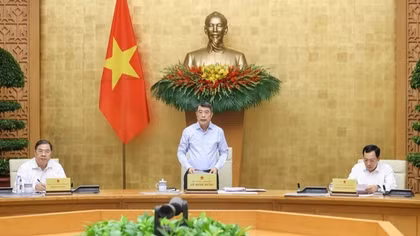 Thủ tướng cho ý kiến về một số nội dung cụ thể trong các dự án luật, báo cáo, tờ trình để các đồng chí Bộ trưởng, trưởng ngành tiếp thu và hoàn thiện - Ảnh: VGP/Nhật Bắc
