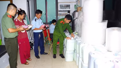 Ninh Bình phát hiện gần 1.800 lít rượu không rõ nguồn gốc