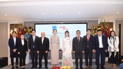 Madam Pang và Tiến sĩ Nguyễn Thị Phương Thảo đồng hành vì bóng đá và tình hữu nghị Việt Nam – Thái Lan