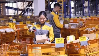 Từ “bùng nổ” gói kiện thương mại điện tử đến bài toán quản lý theo rủi ro