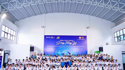 Học sinh tham gia chuyên đề kỹ năng sơ cấp cứu học đường và thực hành CP.