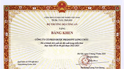 Long Châu vinh dự nhận bằng khen của Bộ trưởng Bộ Công an