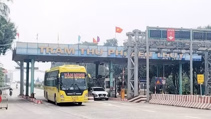 Từ 20/10, tạm dừng thu phí trạm Bến Thủy do chậm sửa chữa đường xá