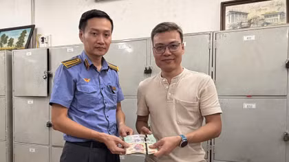 Hành khách để quên túi tiền 120 triệu đồng trên tàu đã nhận lại tài sản