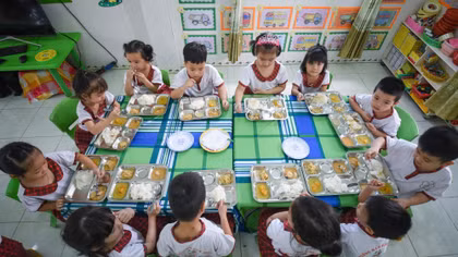 Tăng cường kiểm tra giám sát bữa ăn nội trú, bán trú, dịch vụ căng tin