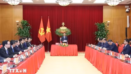 Thường trực Ban Bí thư Trần Cẩm Tú tiếp Đoàn cán bộ cấp cao Đảng Nhân dân Cách mạng Lào