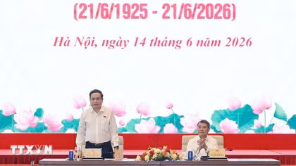 Thủ tướng Chính phủ và Chủ tịch Quốc hội gặp mặt lãnh đạo các cơ quan báo chí