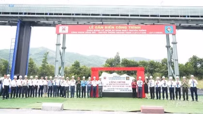 TKV khánh thành hệ thống tuyến băng tải vận chuyển than hiện đại, dài gần 9km