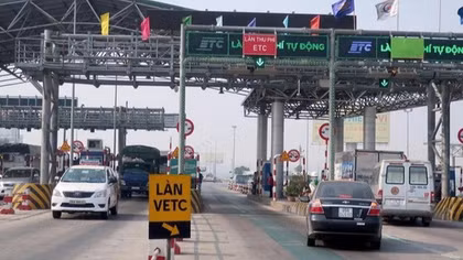 Cục Đường bộ Việt Nam thông tin về mức phí, khoảng cách an toàn trên cao tốc Bắc-Nam