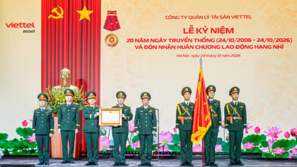 Công ty quản lý hạ tầng lớn mạnh của Viettel được trao tặng Huân chương Lao động hạng Nhì