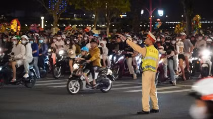 Bài cuối: “Quả ngọt” và sự chuyển biến về văn hóa giao thông 