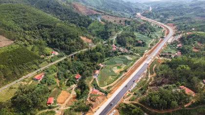 Các công trường của Tập đoàn Đèo Cả không nghỉ lễ để đẩy nhanh tiến độ