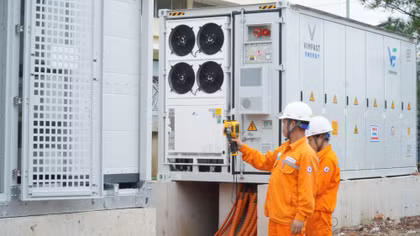 EVNNPC từng bước làm chủ công nghệ pin lưu trữ năng lượng BESS