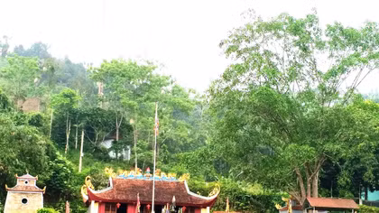 Chuyện kể dưới chân núi Khau Rịa