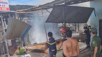 Hai người thiệt mạng trong vụ cháy, nổ tại vựa “ve chai”