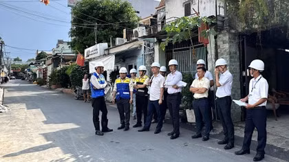 Kiểm tra an toàn sau sự cố đổ tường rào dự án nhà ở cao tầng Bcons