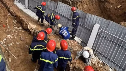 Điều tra vụ sập tường rào bê tông khiến nữ công nhân tử vong
