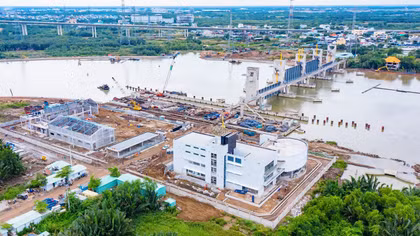 Cấp bách lập quy hoạch chống ngập, xử lý nước thải của “siêu” đô thị