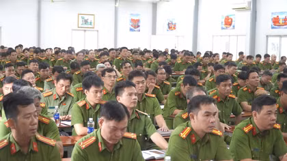 Huấn luyện kỹ năng cứu nạn, cứu hộ cho lực lượng Công an cấp cơ sở