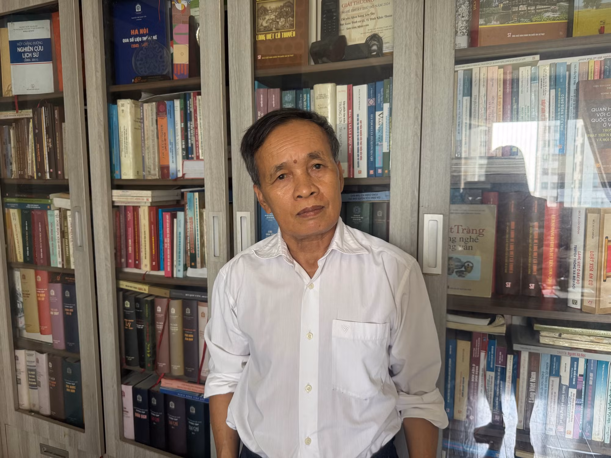 pgs-ts-bui-xuan-dinh-voi-kho-lich-su-van-hoa-ma-ong-danh-ca-cuoc-doi-de-nghien-cuu.jpg
