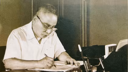 Bộ trưởng Trần Quốc Hoàn với lực lượng kỹ thuật nghiệp vụ