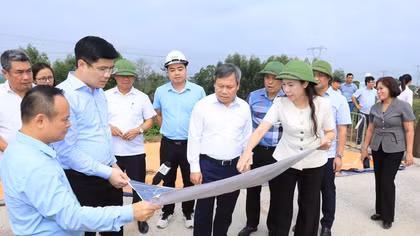 Xác định rõ khu vực có nguy cơ bị cô lập, chủ động sơ tán dân