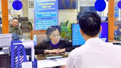 Hà Nội để người dân “chấm điểm” dịch vụ y tế, giáo dục và đất đai