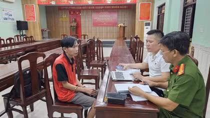 Công an xã bắt đối tượng truy nã sau 5 năm chạy trốn