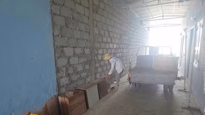Ngăn chặn xây dựng trái phép trong vùng giải phóng mặt bằng
