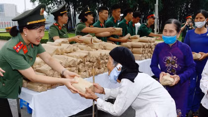 Dành 45.000 suất quà tặng nhân dân và du khách viếng Lăng Bác dịp 2/9