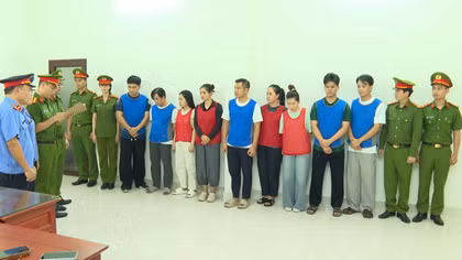 Bát nháo thị trường kim cương