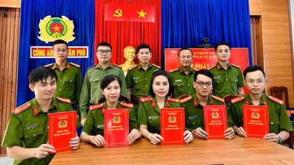 Chủ động làm sạch địa bàn, xây dựng “vùng xanh” ma túy bên dòng Ly Ly