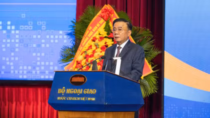 Phát huy sức mạnh tổng hợp, thực hiện hiệu quả mục tiêu đối ngoại của đất nước