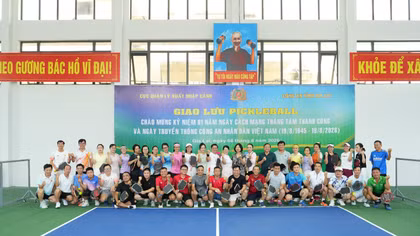 Giao lưu thể thao môn Pickleball