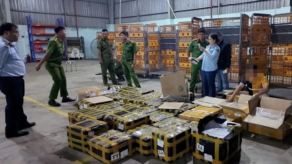 Tiêu hủy hơn 6.000 đơn vị sản phẩm thuốc bảo vệ thực vật nhập lậu