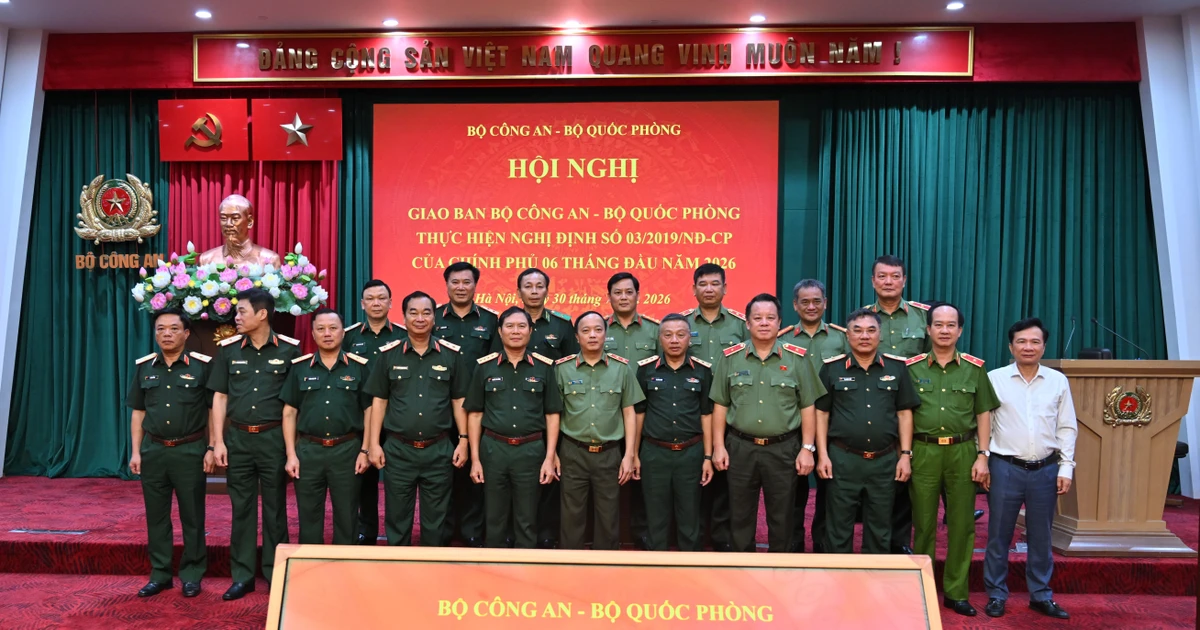 Phối hợp bảo vệ chủ quyền quốc gia, bảo đảm an ninh, trật tự