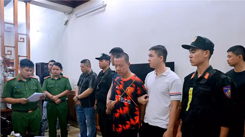 Tiếp tục bắt giữ đối tượng cộm cán trong đường dây cá độ bóng đá 1.200 tỷ