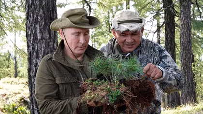 Tổng thống Putin lại vượt núi, băng rừng ở Siberia