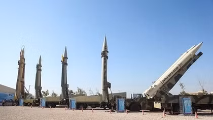 Iran khoe hệ thống tên lửa đạn đạo mới giữa lúc Mỹ bầu cử