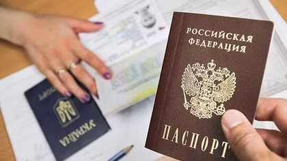 Tổng thống Putin lại kí lệnh nới quy định cấp quốc tịch Nga cho người Ukraine